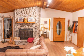Minutes from slopes, amazing views Big Bear Lake
